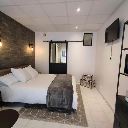 Au Bonheur Des Ruelles Bed & Breakfast Monpazier