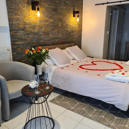 Au Bonheur Des Ruelles Bed & Breakfast Monpazier
